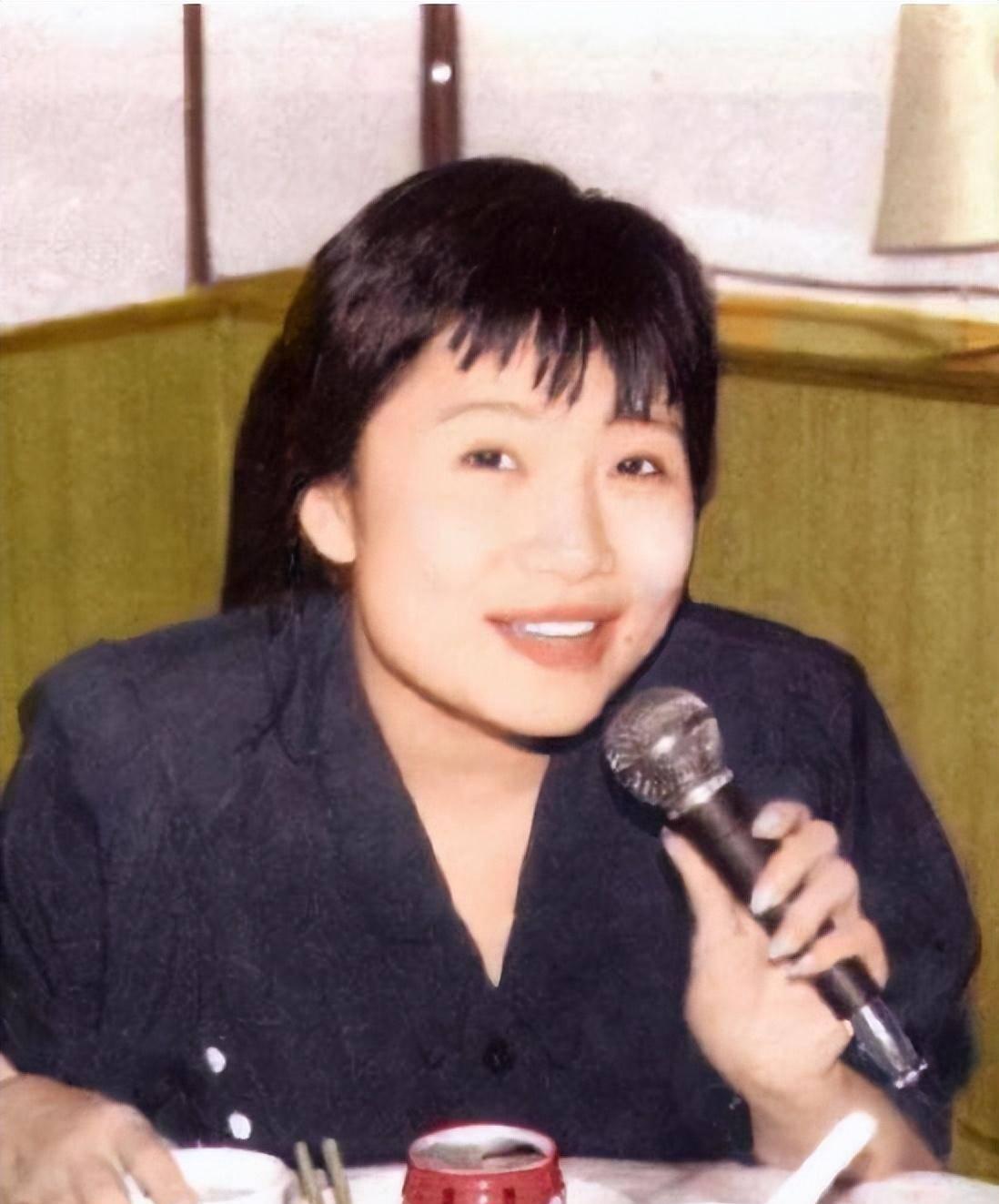 李娜落发原因