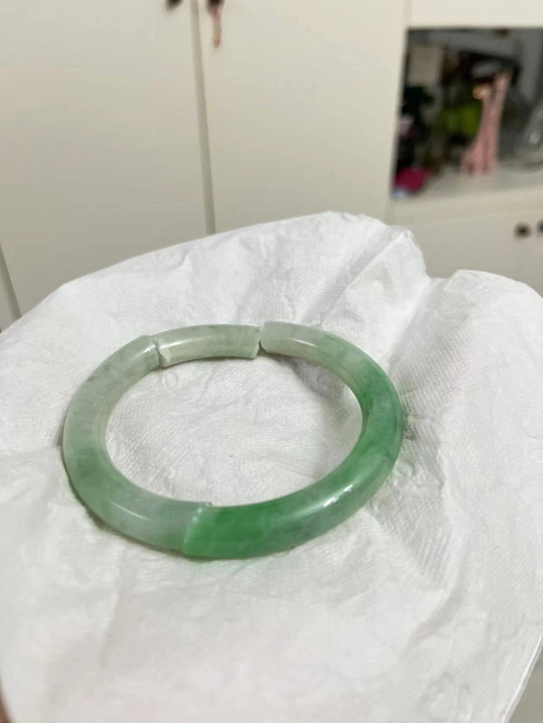 玉镯子碎了