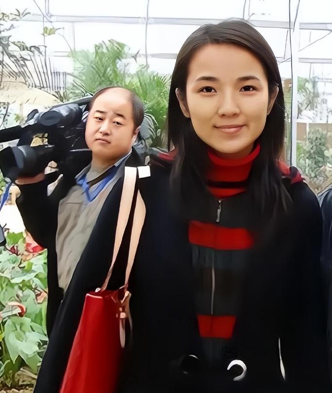 包括韩红发微博澄清与管彤成婚的事的词条