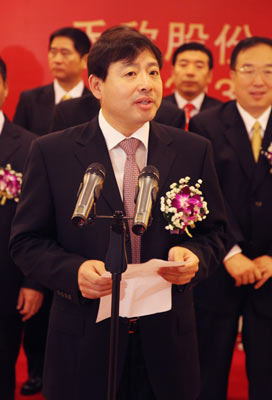 巨力团体杨将是谁的儿子