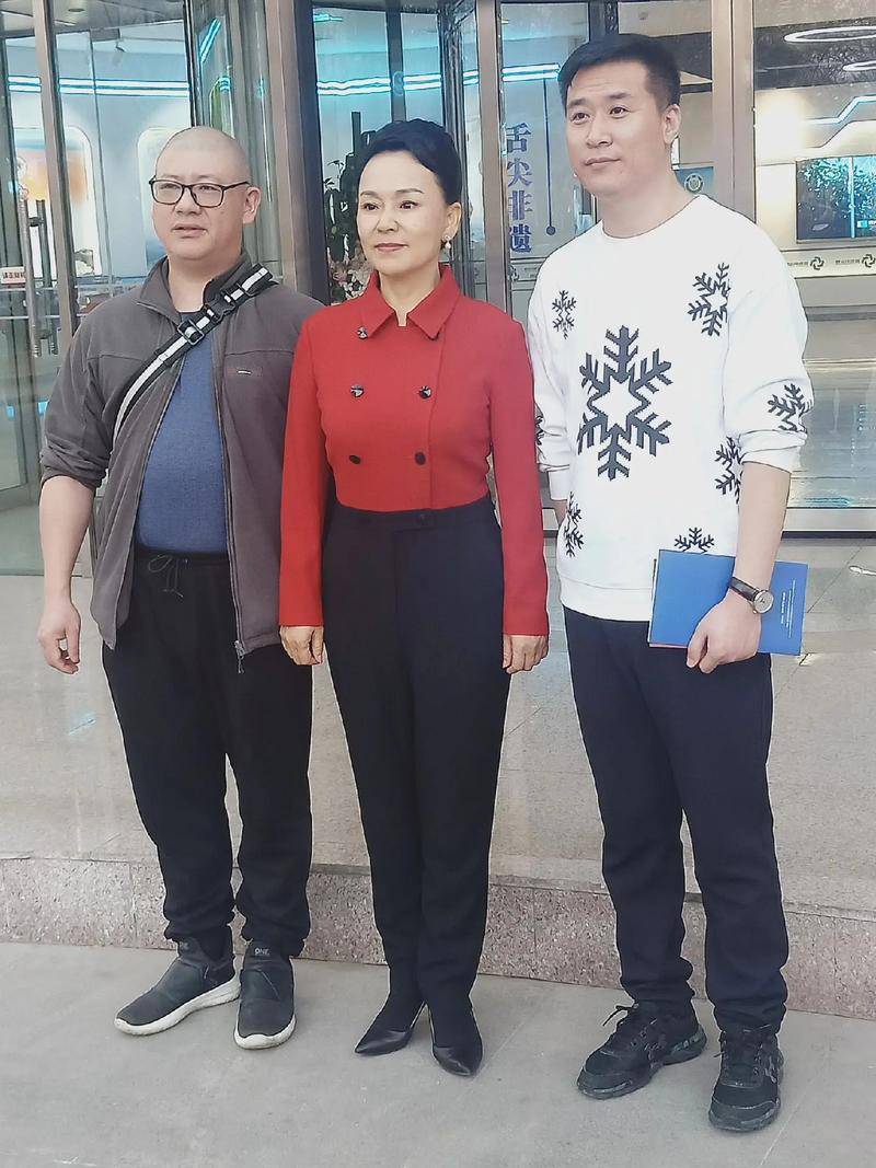 安英蓝海酒店集团安英个人简历