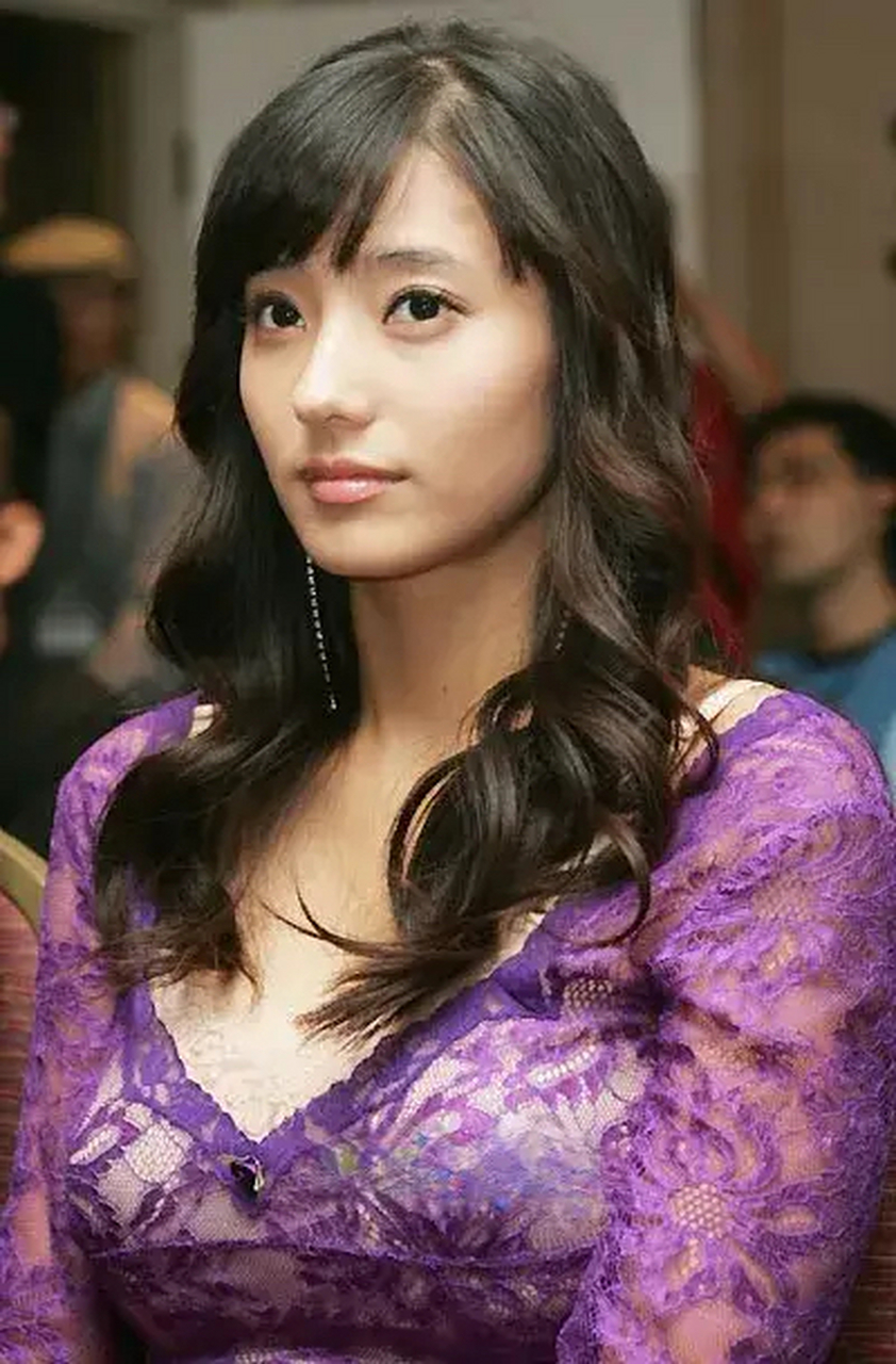 韩彩英整容前后