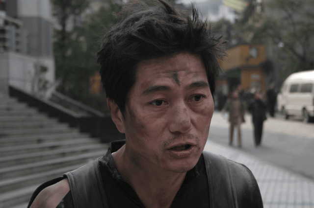 猖獗石头主演