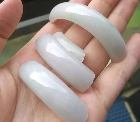梦见玉镯碎了