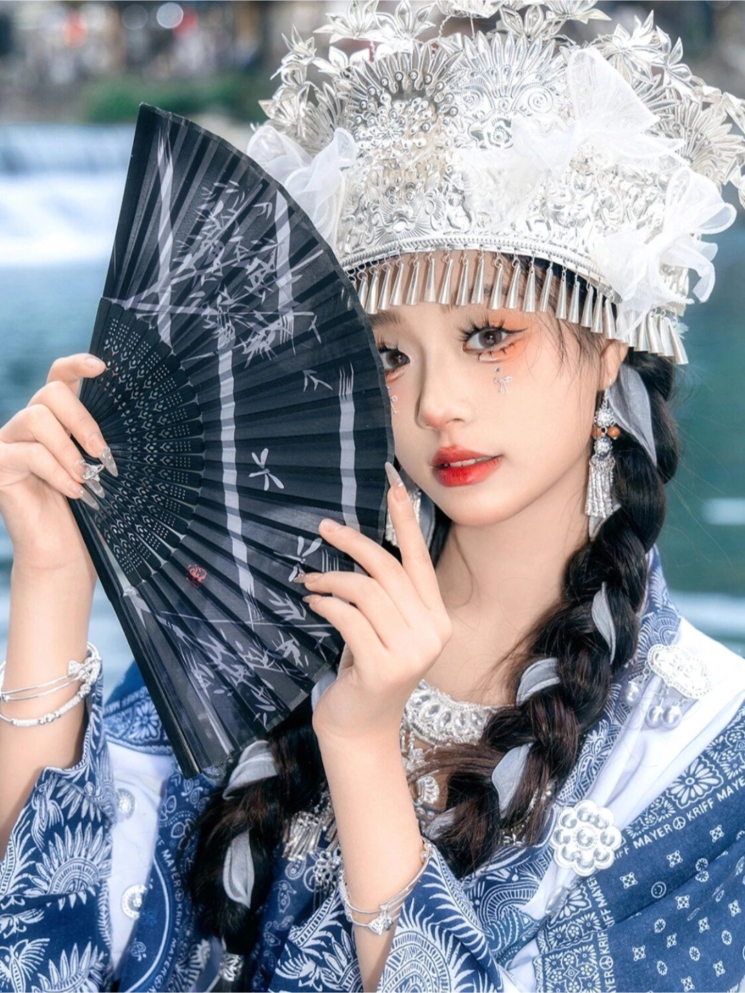 蜡染是哪个民族特有的