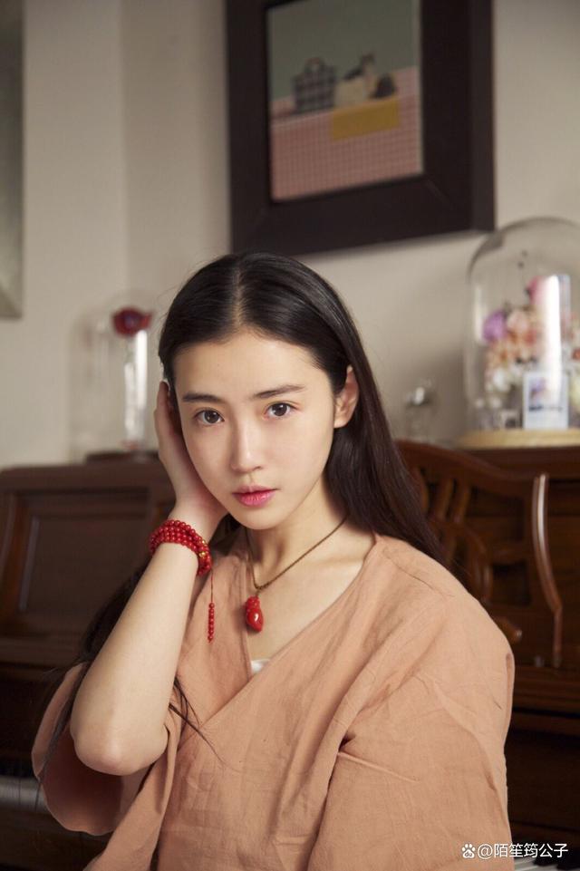 张辛苑素颜