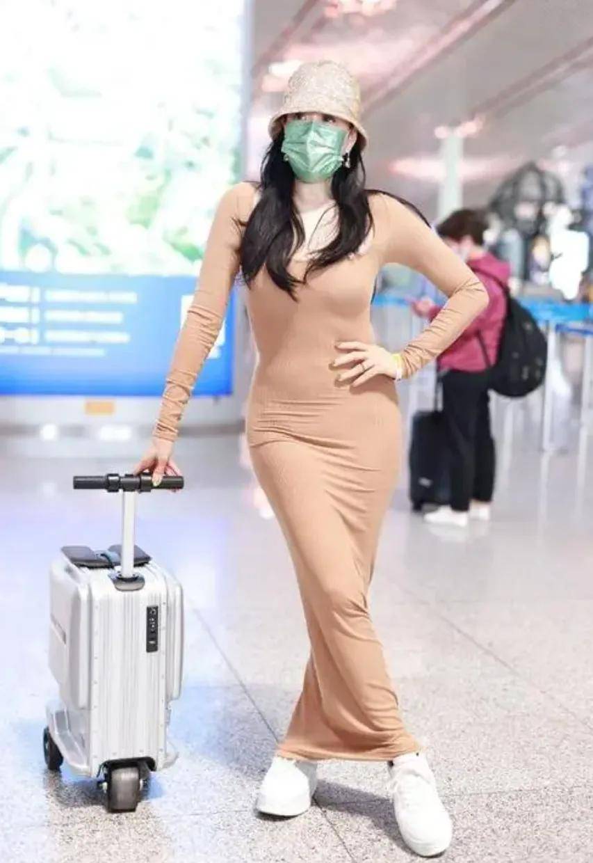 包括钟丽缇回应身材走形的词条