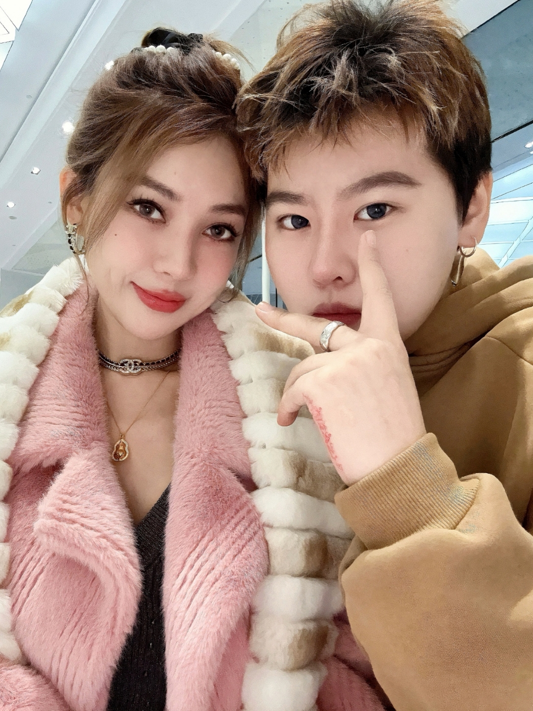 郭美美真人照