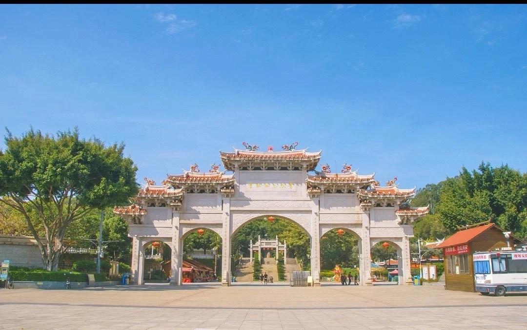 青礁慈济宫