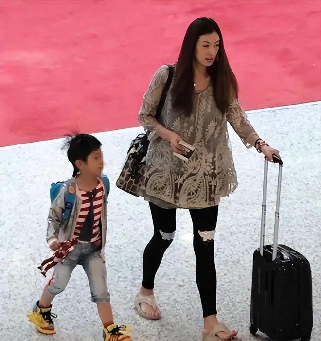 王志文妻子是谁