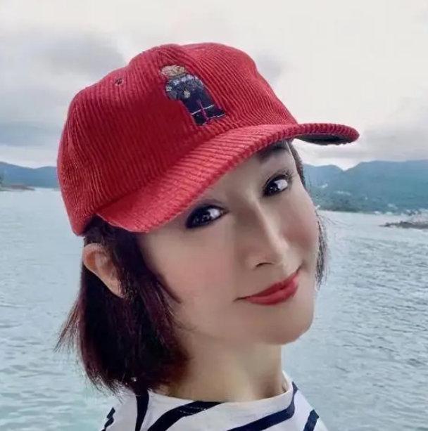 潘迎紫近照吓人