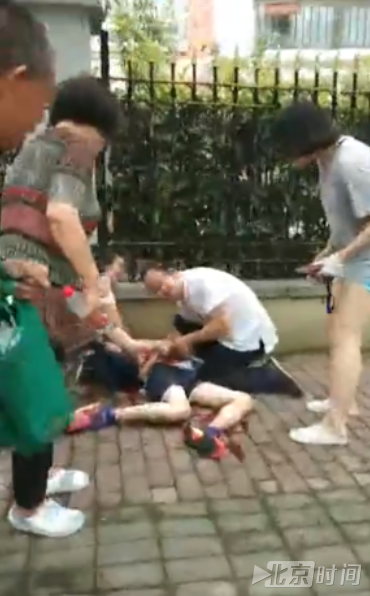 广西小学砍人