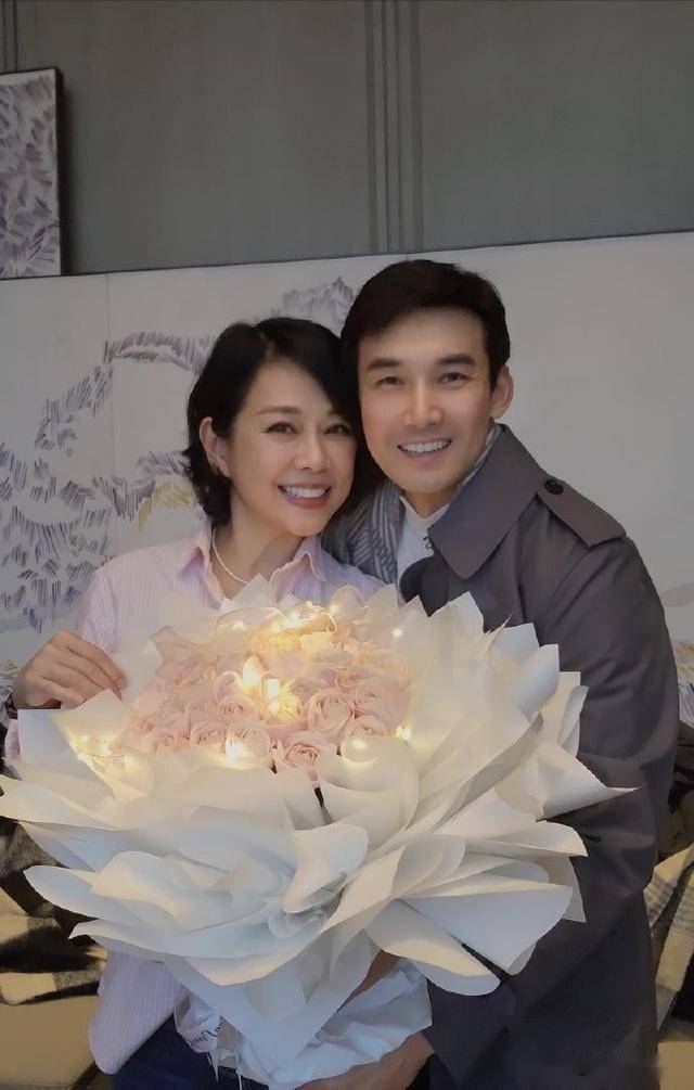 费翔的妻子